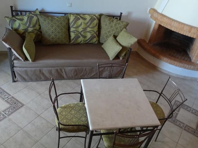FAMILY ROOM ANNEX