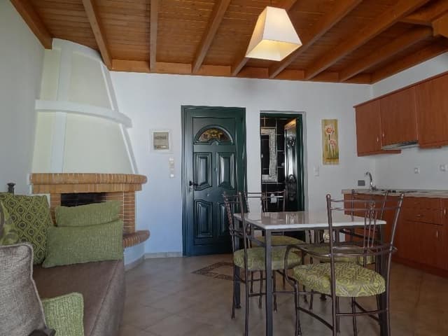 FAMILY ROOM ANNEX