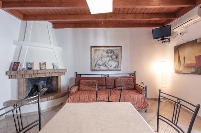 FAMILY ROOM ANNEX