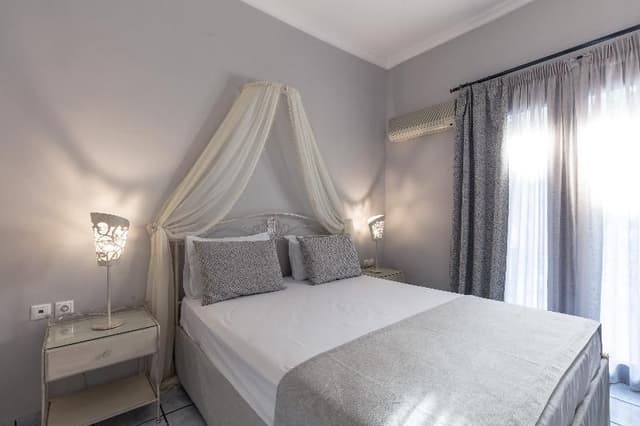 APARTMENT CAPACITY 4 ONE BEDROOM