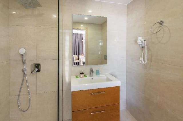 JUNIOR SUITE STANDARD