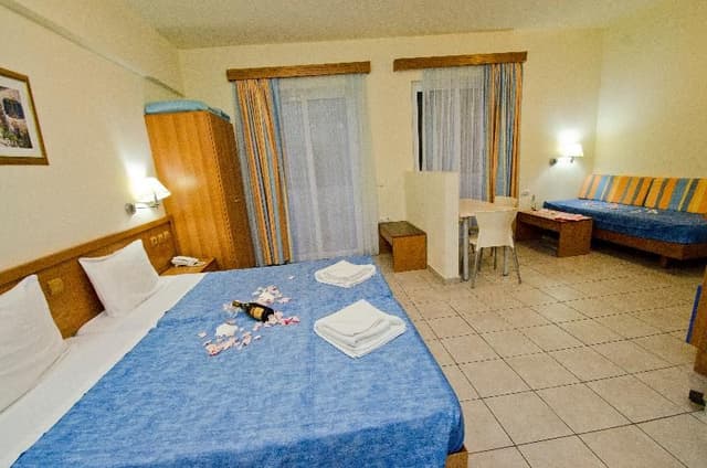Room SUPERIOR