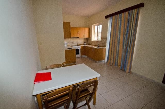 FAMILY ROOM TWO BEDS