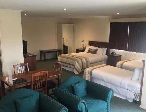 Deluxe Family Room