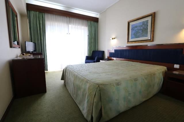 SUITE CAPACITY 4