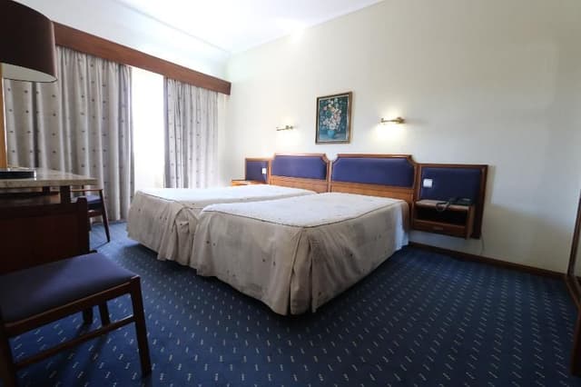 SUITE CAPACITY 4