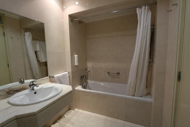 SUITE CAPACITY 3