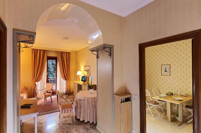 APARTMENT TWO BEDROOMS ONE BATHROOM