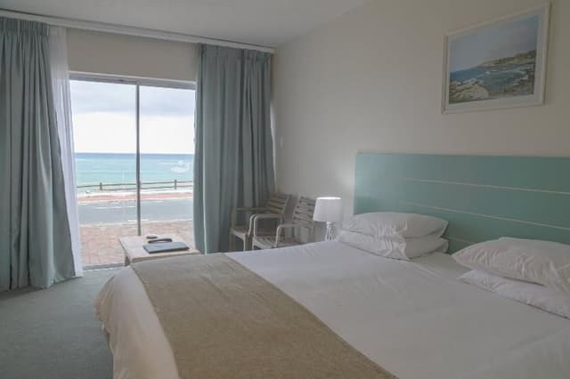 SINGLE SEA VIEW