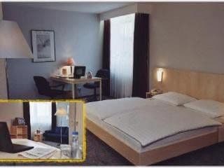 Hotel Meran  Hallenbad + Sauna