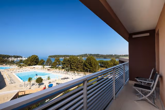 DOUBLE SINGLE USE SEA VIEW WITH BALCONY