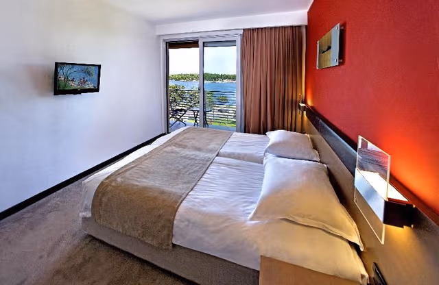 DOUBLE SINGLE USE SEA VIEW WITH BALCONY