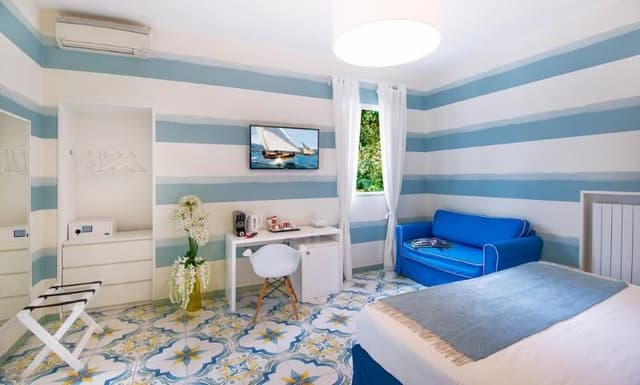 JUNIOR SUITE WITH JACUZZI