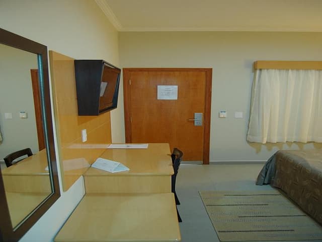 SUITE CAPACITY 1