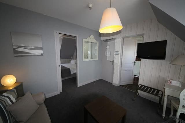 JUNIOR SUITE STANDARD