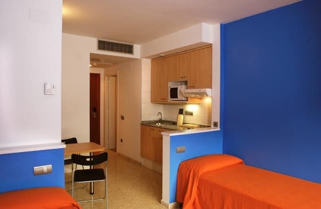 APARTMENT CAPACITY 2 ONE BEDROOM