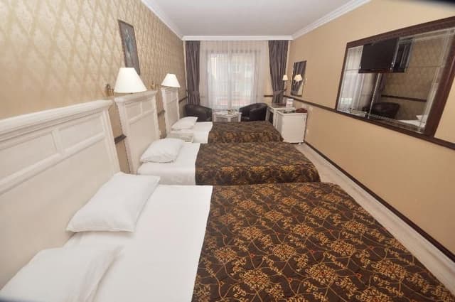FAMILY ROOM STANDARD