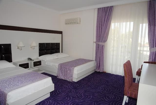 TRIPLE SEA VIEW