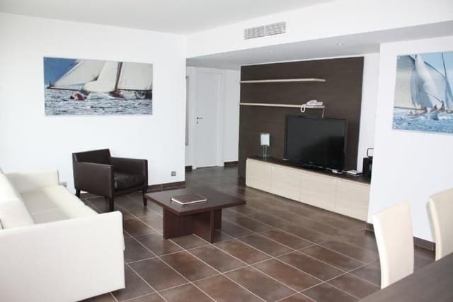 APARTMENT SUPERIOR WITH TERRACE