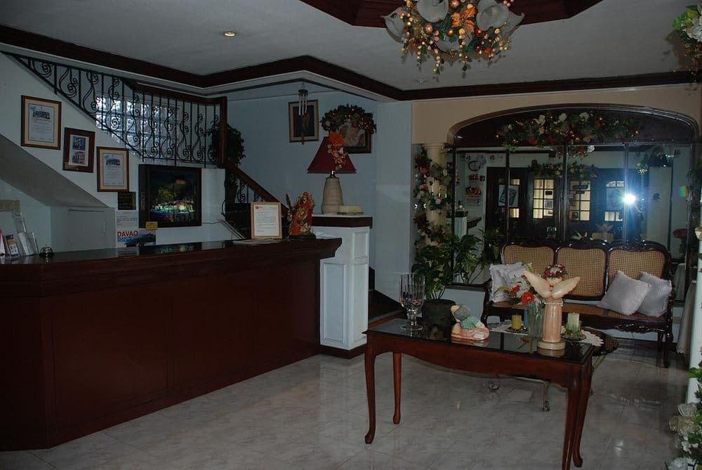 Humberto's Hotel
