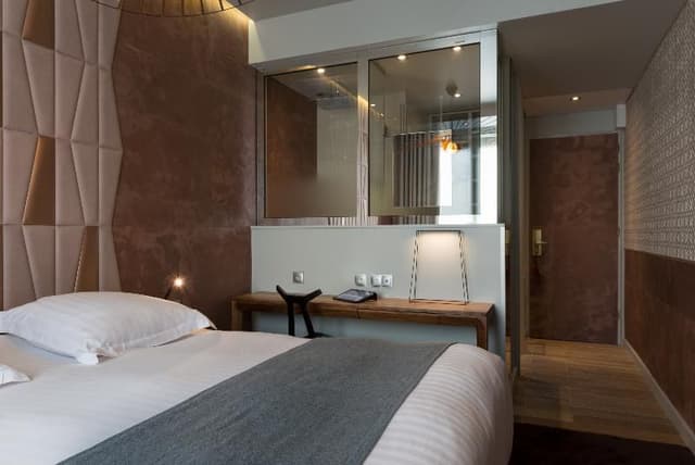 DOUBLE CLASSIC