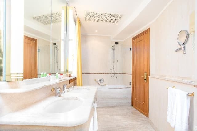 JUNIOR SUITE CAPACITY 3