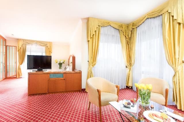 JUNIOR SUITE CAPACITY 3