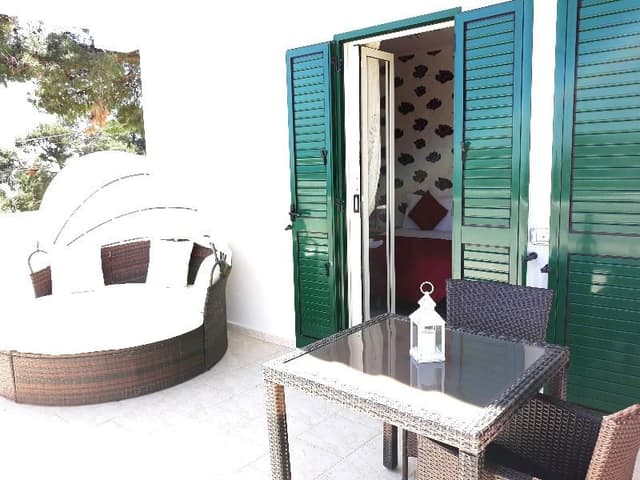 APARTMENT WITH TERRACE