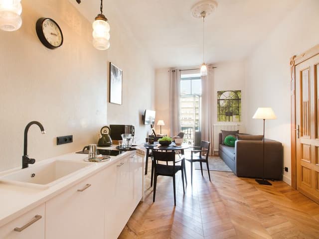 APARTMENT CAPACITY 4 ONE BEDROOM