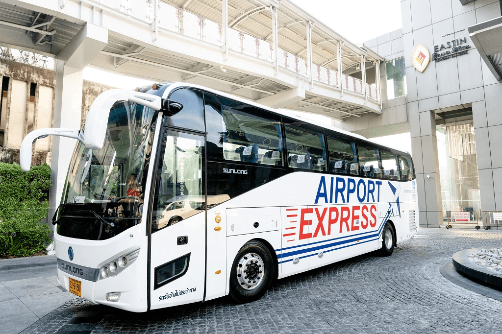 บริการรถบัสรับ-ส่งสนามบิน เดินทางจากสนามบินสุวรรณภูมิ ไปยังตัวเมือง กรุงเทพฯ