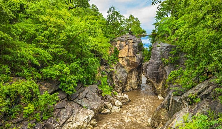 ทัวร์แม่ฮ่องสอน ทุ่งบัวตอง ปาย ปางอุ๋ง โดยรถตู้ปรับอากาศ