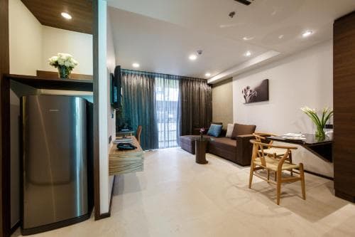 One Bedroom Deluxe Suite
