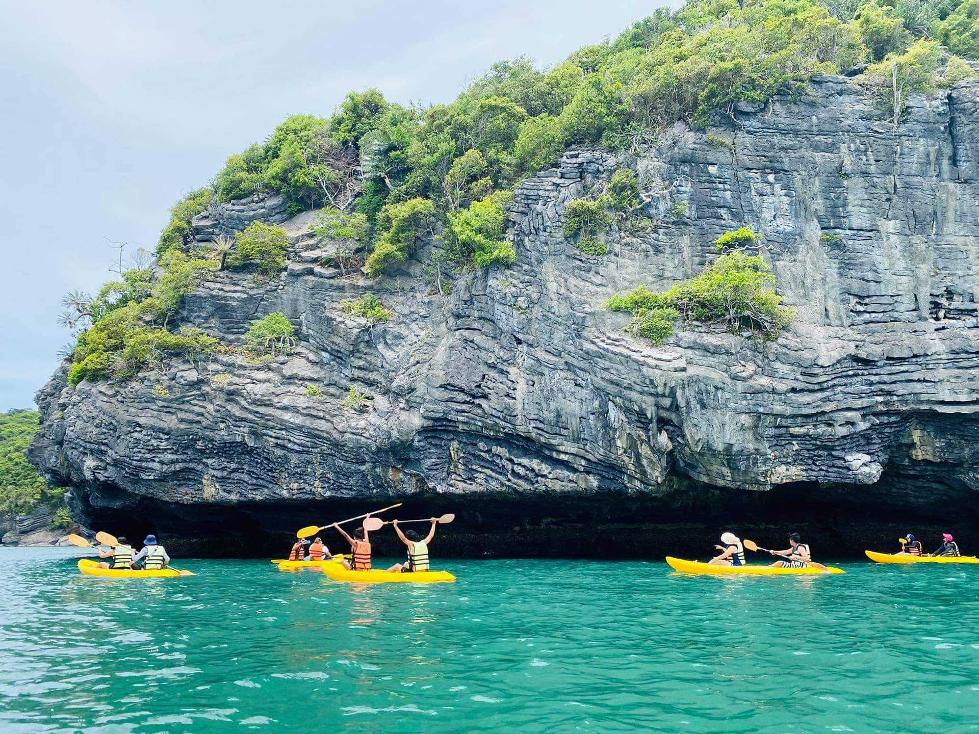 Angthong Marine National Park and Kayaking Experience by Speedboat Trips and Day Trips