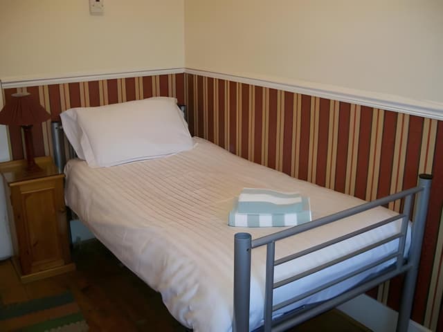 Single Room with Private External Bathroom