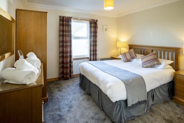 Two Bedroom Cottage (Pet Friendly)
