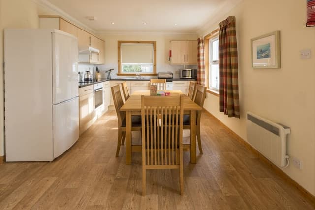 Two Bedroom Cottage (Pet Friendly)