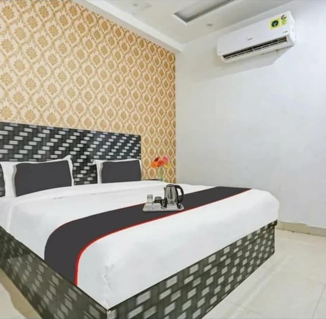 Deluxe Room, City View