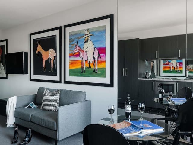 Studio (Street Art Studio Suite)