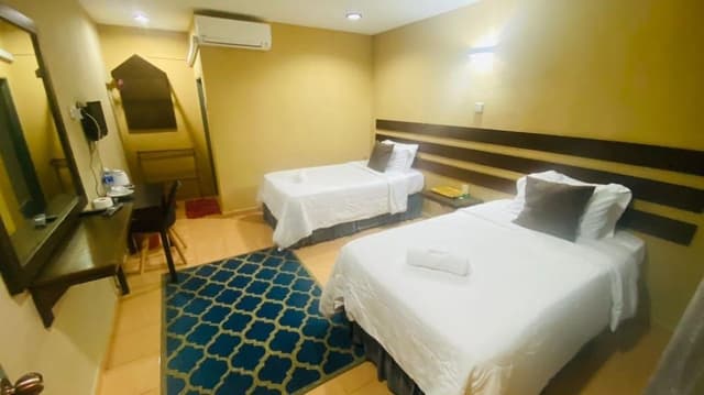 Standard Twin Room