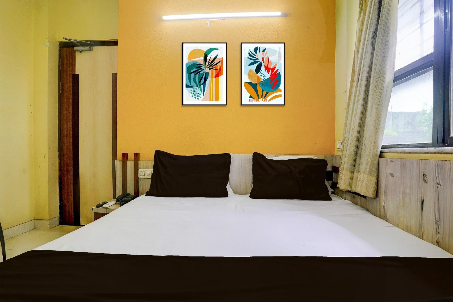 Hotel O Samrat4