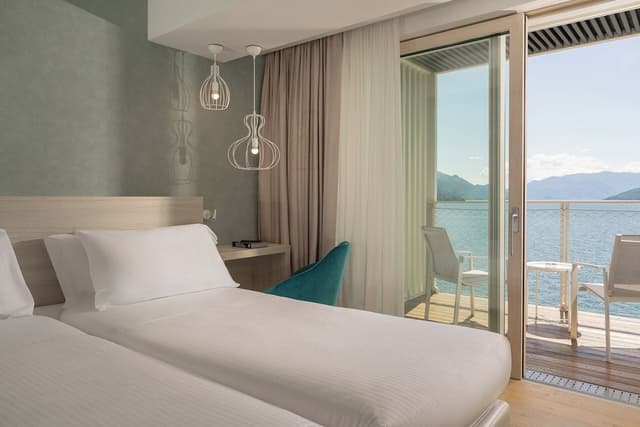 Executive Double Room, Lake View
