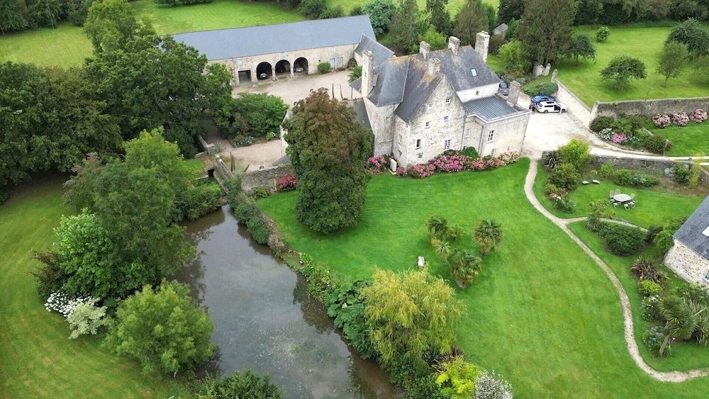 Manoir De Savigny2
