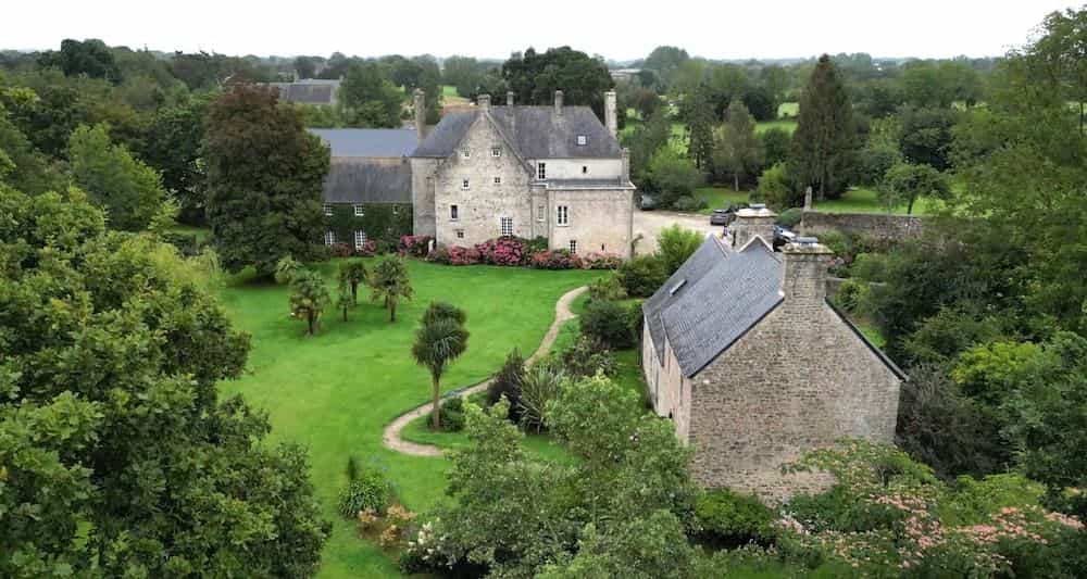 Manoir De Savigny Manoir De Savigny
