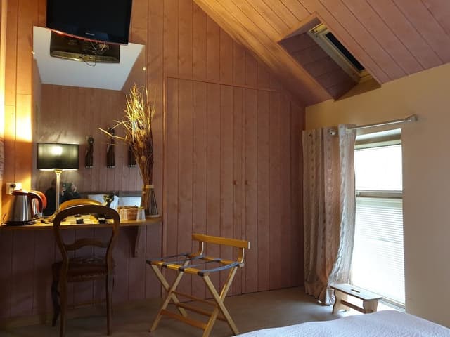 Double Room (2)