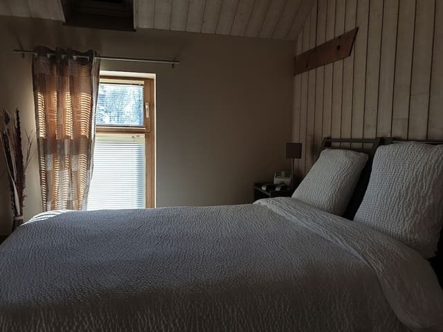 Double Room (4)
