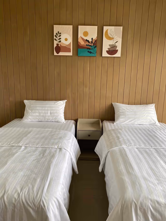 Standard Twin Room