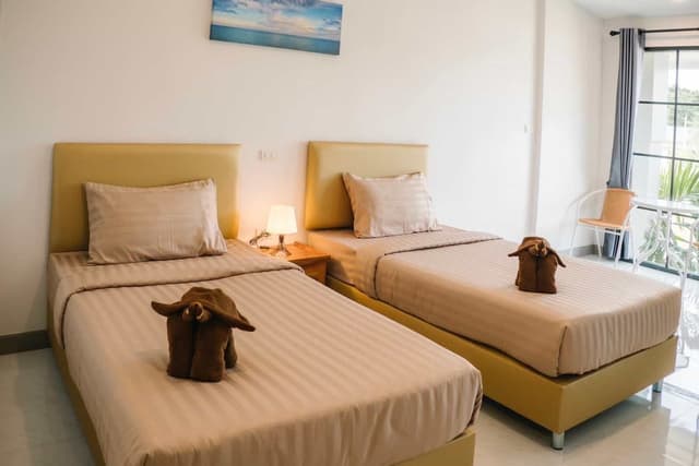 Deluxe Twin Room