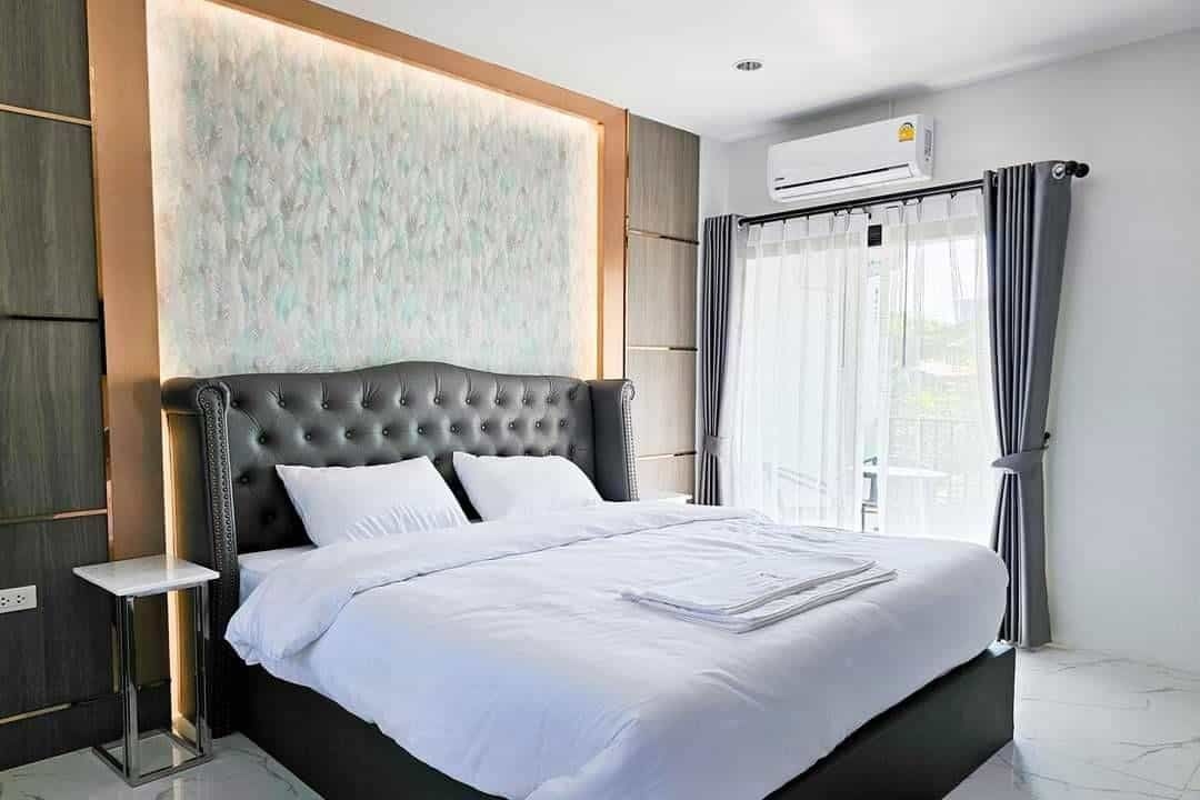 โรงแรมเชอร์ลิน แอนด์ คาเฟ่ (เช็คอินหลัง 22.00 น. กรุณาติดต่อ 0902655637) (Sherlyn Hotel&Cafe)1