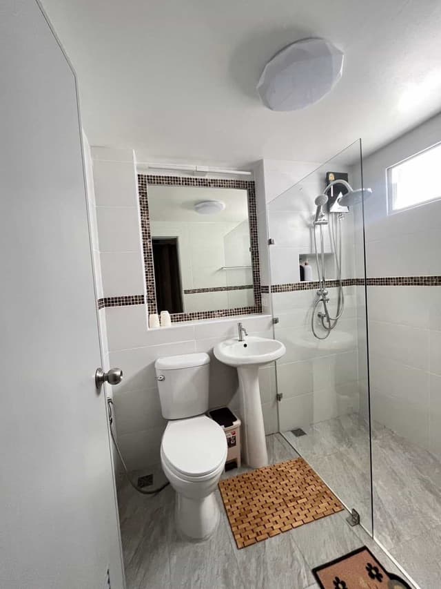 Standard Double Room (Private Bathroom)