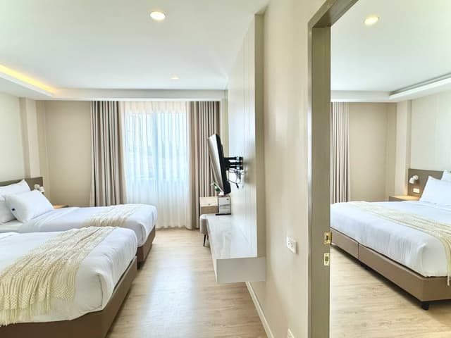 Family Room (Please show Company ID on check in date)